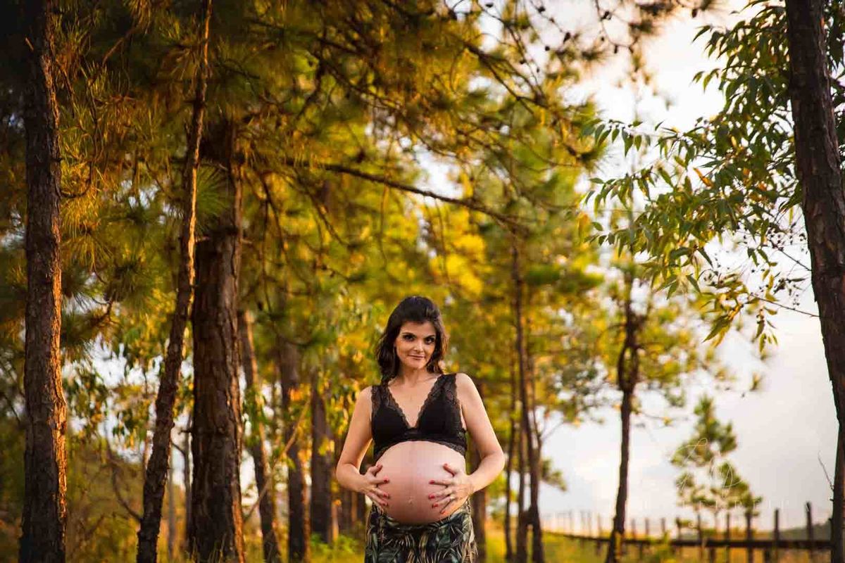 Ensaio Gestante Externo 30 semanas foto gestação com pai casal filho sindorme down