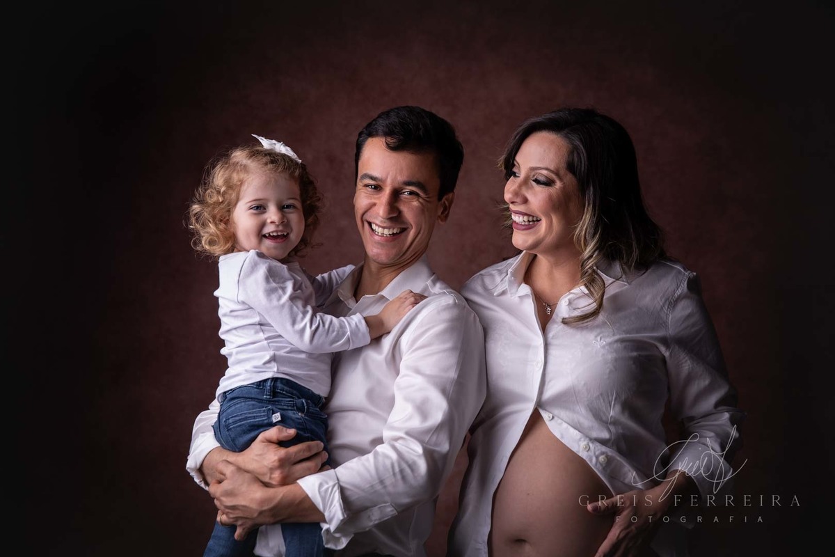 Ensaio Gestante 32 semanas foto gestação família marido filha