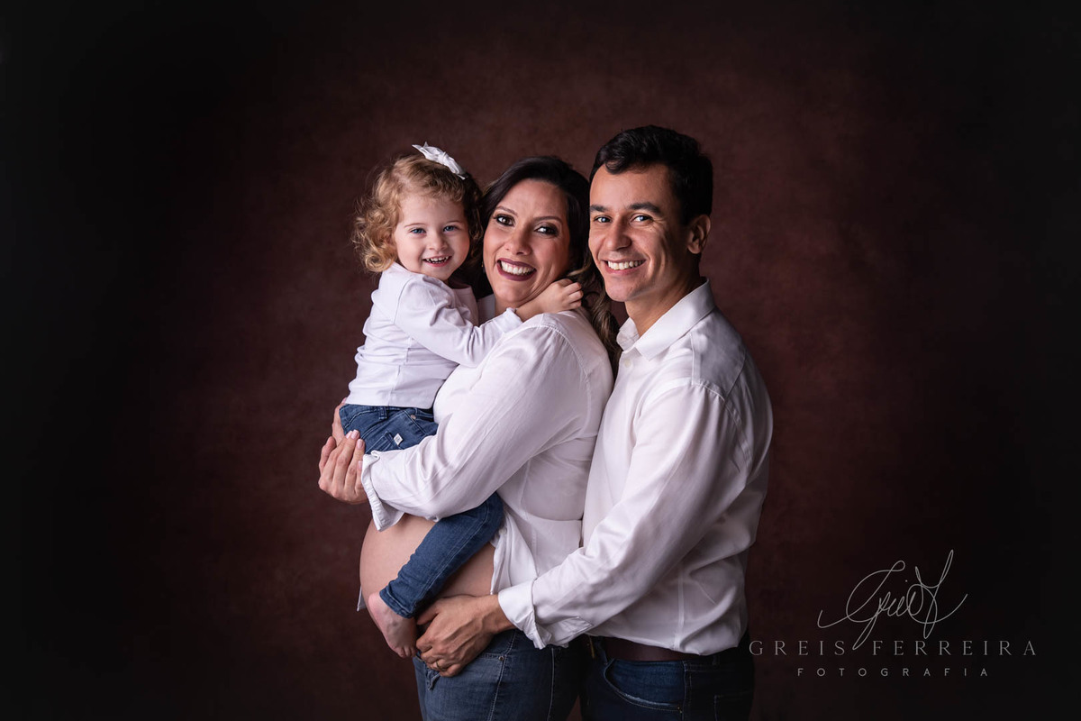 Ensaio Gestante 32 semanas foto gestação família marido filha