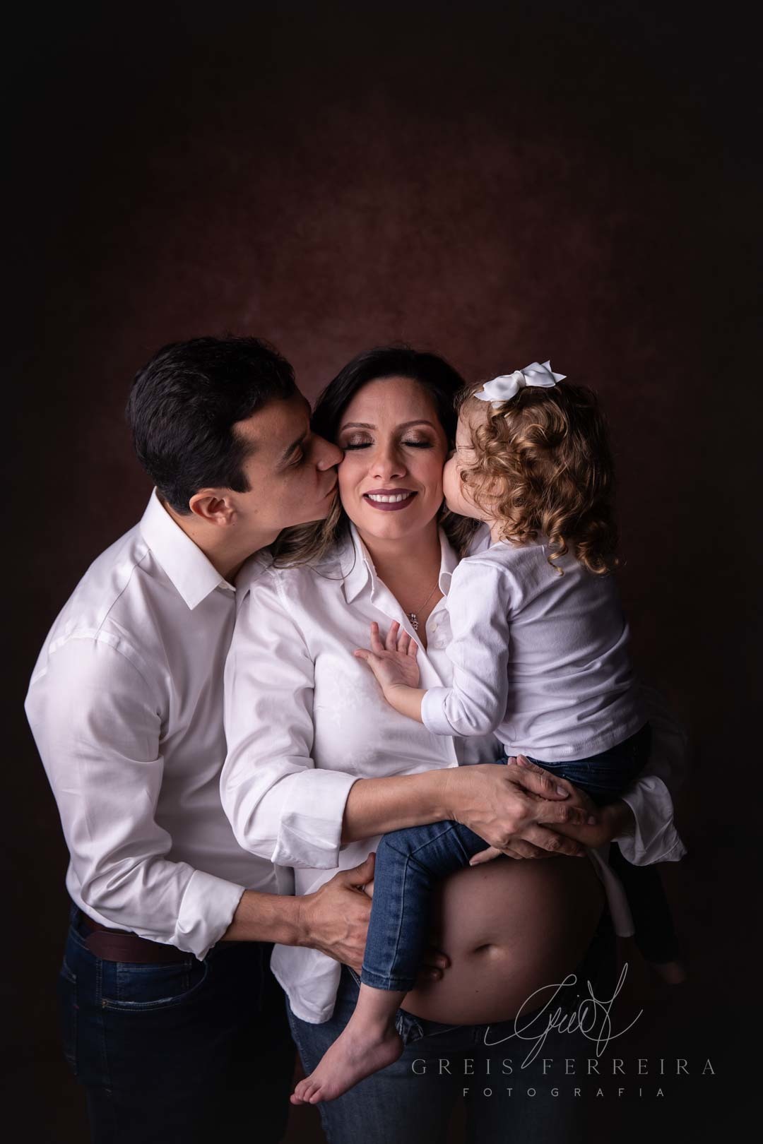 Ensaio Gestante 32 semanas foto gestação família marido filha