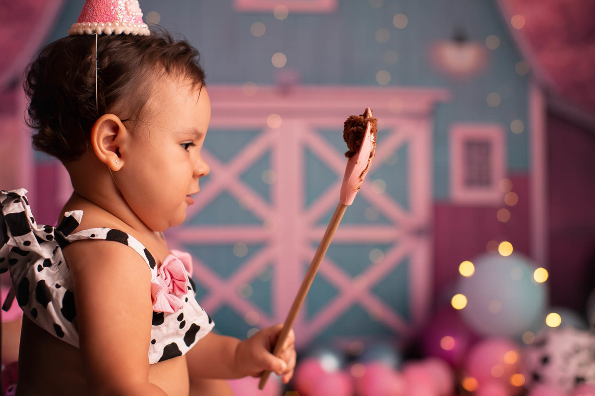 smash the cake fazendinha rosa ensaio de aniversario de bebe de 1 ano