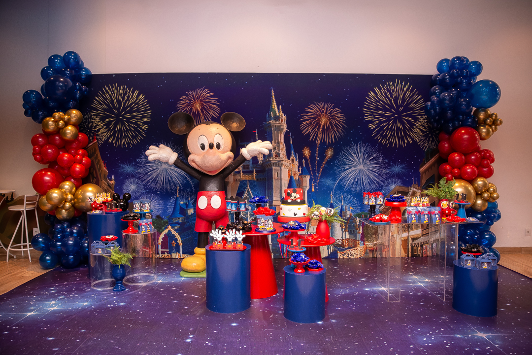 festa infantil aniversario 1 ano primeiro aninho buffet cidade encantada Mickey Disney meninp fotos niver cobertura festa evento