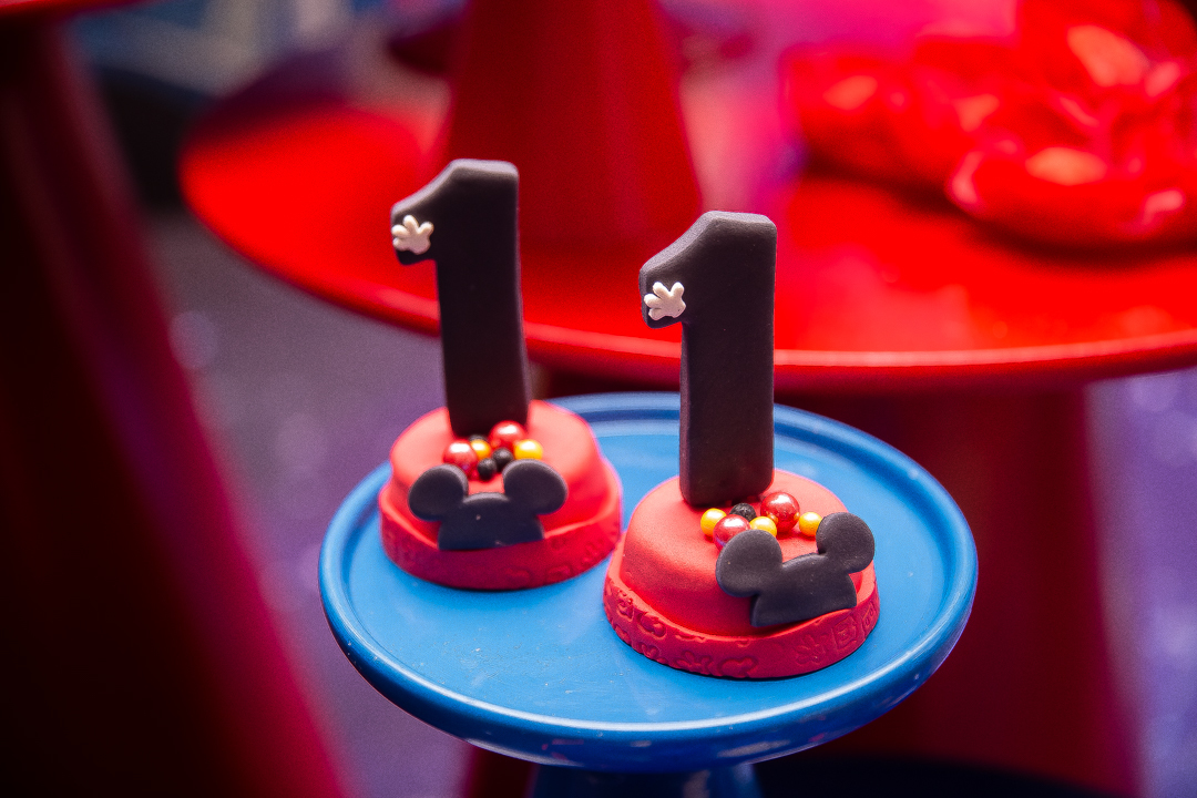 festa infantil aniversario 1 ano primeiro aninho buffet cidade encantada Mickey Disney meninp fotos niver cobertura festa evento