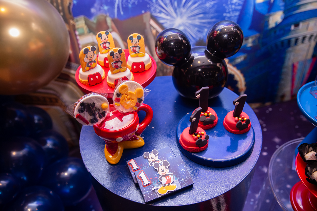 festa infantil aniversario 1 ano primeiro aninho buffet cidade encantada Mickey Disney meninp fotos niver cobertura festa evento