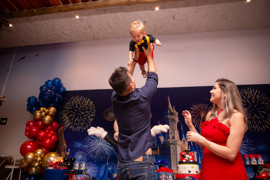 festa infantil aniversario 1 ano primeiro aninho buffet cidade encantada Mickey Disney meninp fotos niver cobertura festa evento