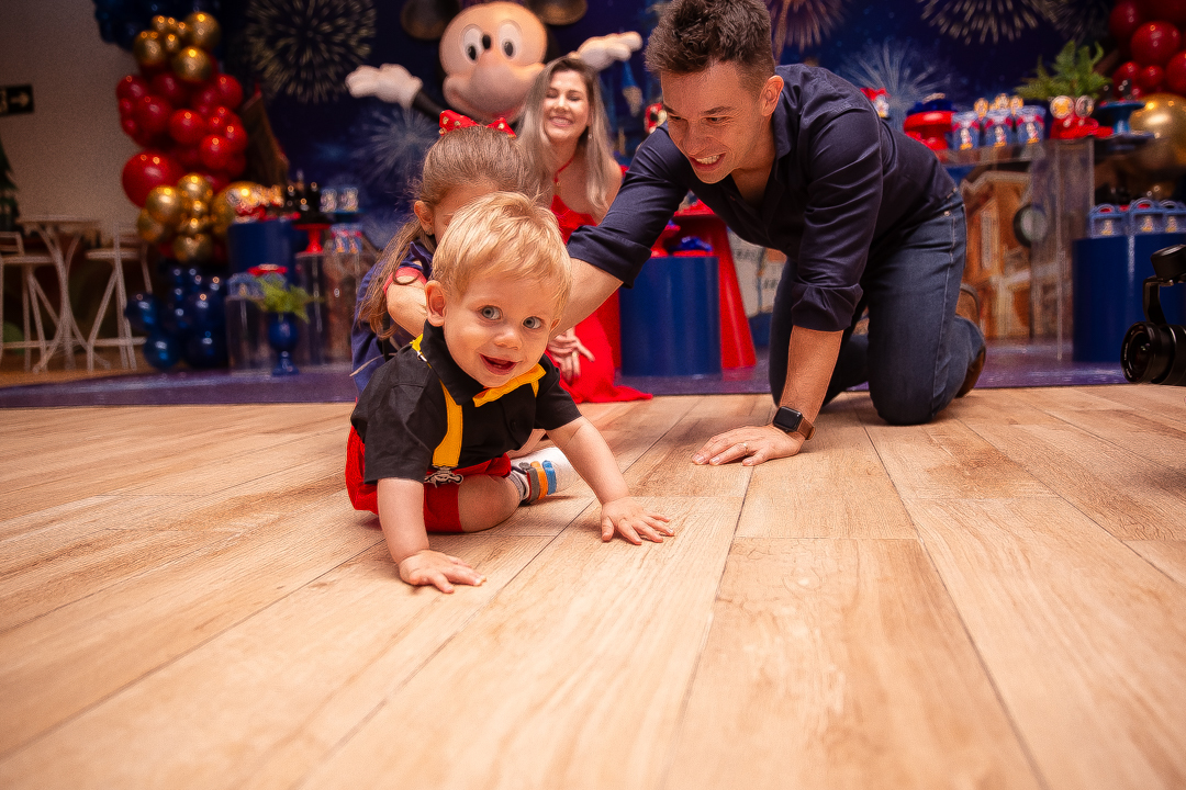 festa infantil aniversario 1 ano primeiro aninho buffet cidade encantada Mickey Disney meninp fotos niver cobertura festa evento