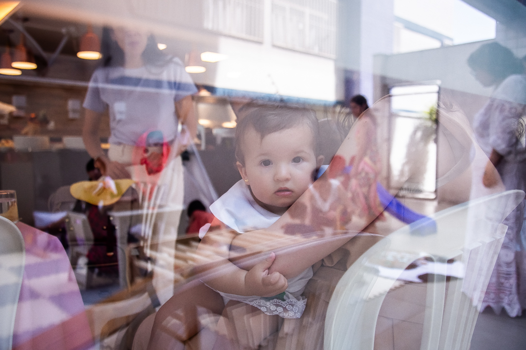 aniversário infantil festa de 1 ano tema confeiteira batizado família doces e confeitaria ensaio de festa infantil fotografias cobertura fotográfica BH primeiro aninho menina  fotos niver cobertura festa evento