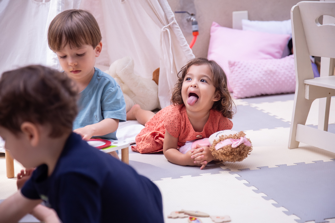 aniversário infantil festa de 1 ano tema confeiteira batizado família doces e confeitaria ensaio de festa infantil fotografias cobertura fotográfica BH primeiro aninho menina  fotos niver cobertura festa evento