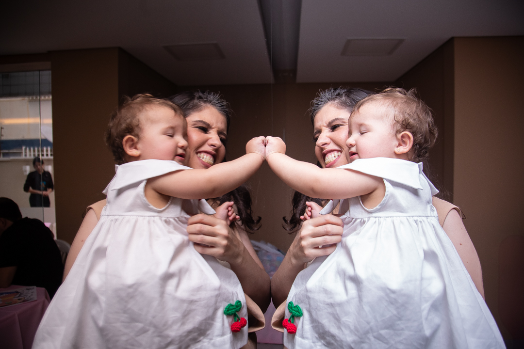 aniversário infantil festa de 1 ano tema confeiteira batizado família doces e confeitaria ensaio de festa infantil fotografias cobertura fotográfica BH primeiro aninho menina  fotos niver cobertura festa evento