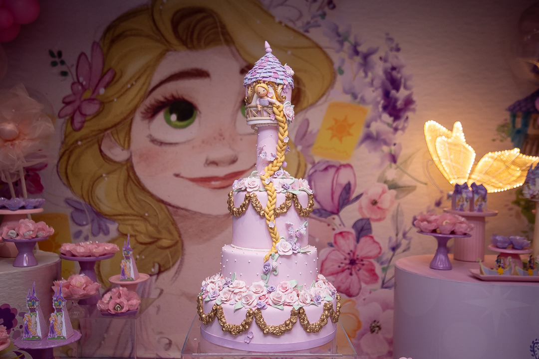 aniversário infantil festa de 1 ano tema rapunzel família ensaio de festa infantil fotografias cobertura fotográfica BH primeiro aninho menina fotos niver cobertura festa evento casa da fada madrinha