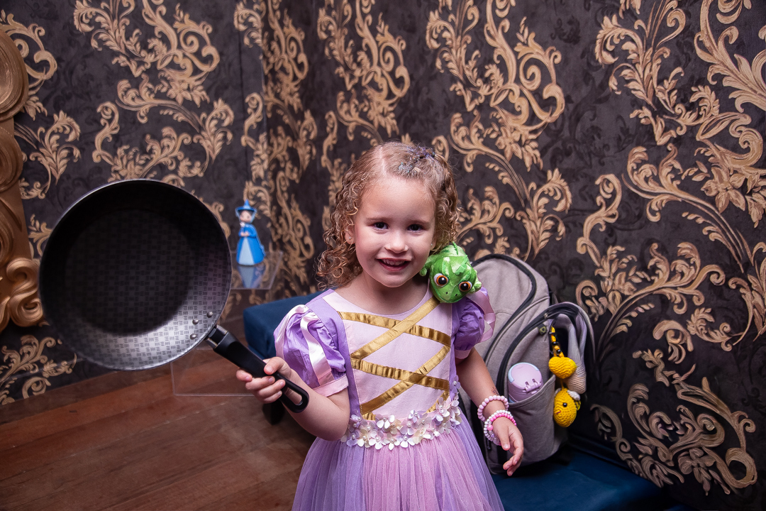 aniversário infantil festa de 1 ano tema rapunzel família ensaio de festa infantil fotografias cobertura fotográfica BH primeiro aninho menina fotos niver cobertura festa evento casa da fada madrinha