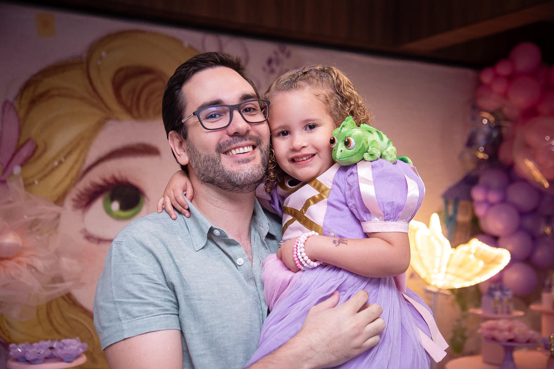 aniversário infantil festa de 1 ano tema rapunzel família ensaio de festa infantil fotografias cobertura fotográfica BH primeiro aninho menina fotos niver cobertura festa evento casa da fada madrinha