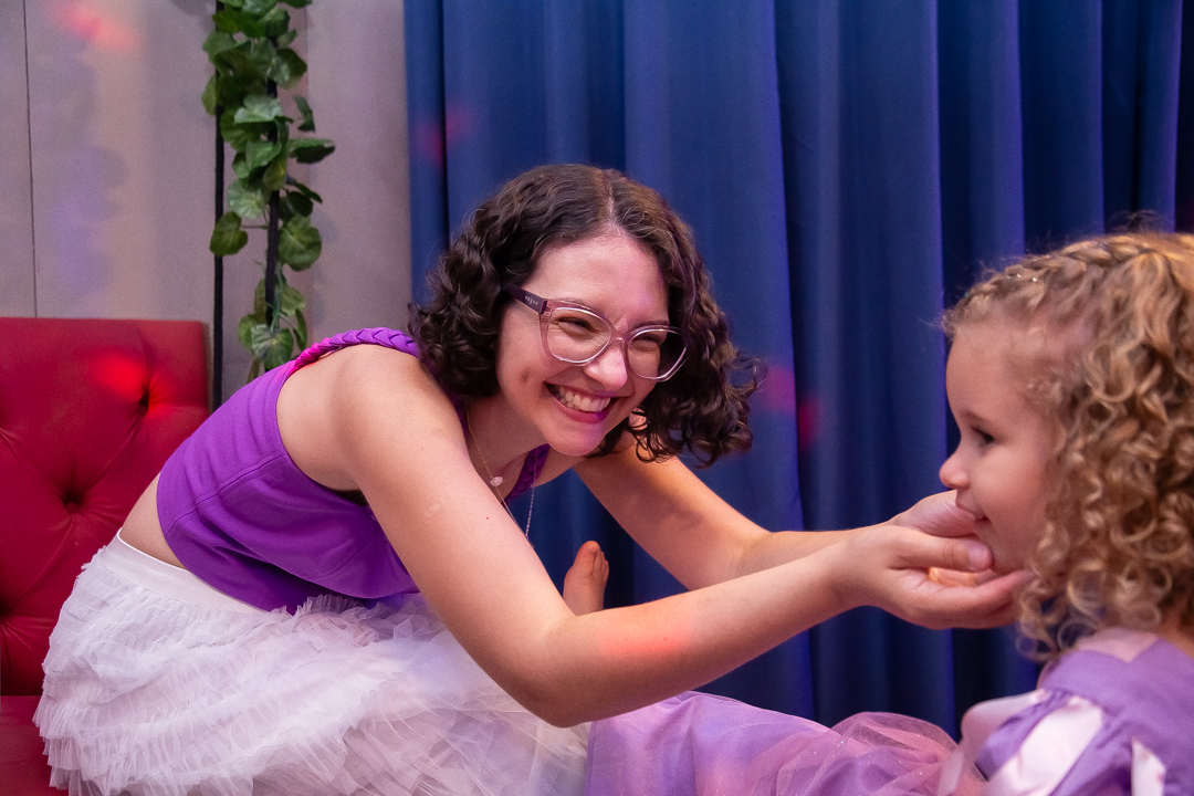 aniversário infantil festa de 1 ano tema rapunzel família ensaio de festa infantil fotografias cobertura fotográfica BH primeiro aninho menina fotos niver cobertura festa evento casa da fada madrinha