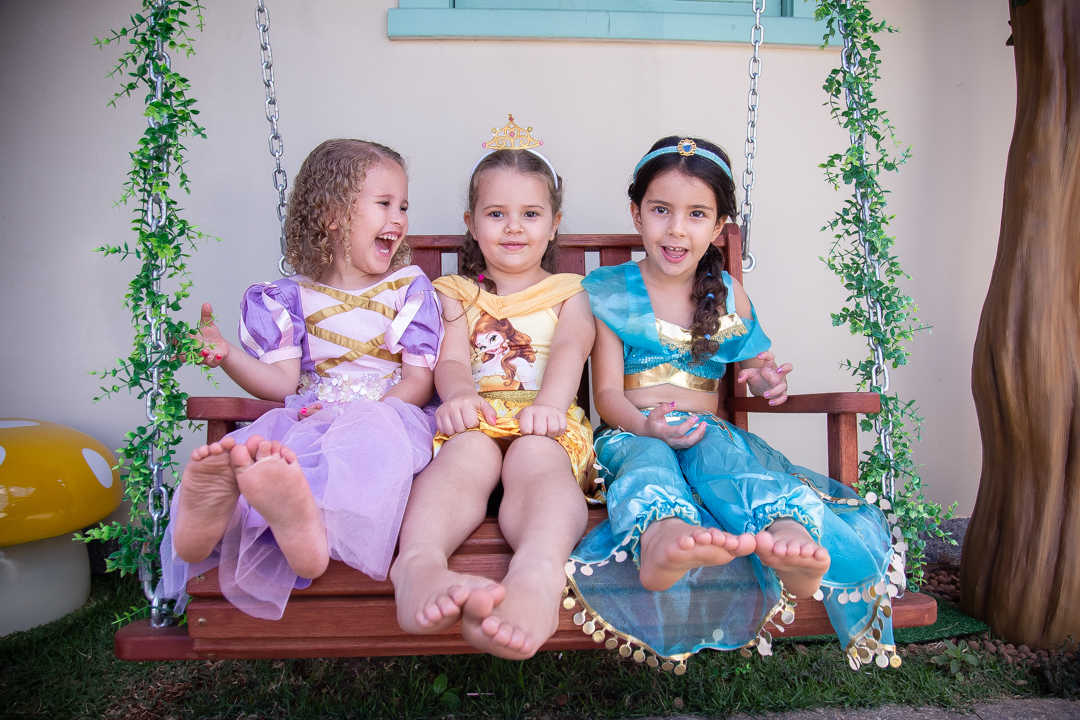 aniversário infantil festa de 1 ano tema rapunzel família ensaio de festa infantil fotografias cobertura fotográfica BH primeiro aninho menina fotos niver cobertura festa evento casa da fada madrinha