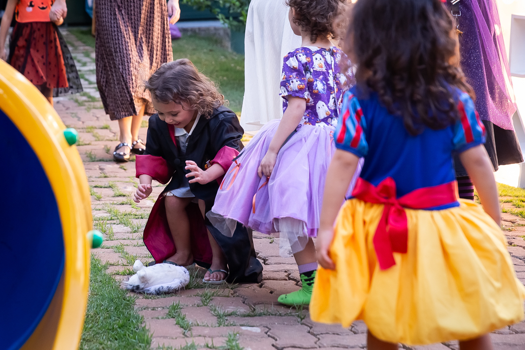 festa de 3 anos, aniversário 3 anos, cobertura fotográfica de festa infantil em BH, fotografia de aniversário infantil, fotógrafo de festas infantis em Belo Horizonte, 3 anos, tema bruxinha, festa temática bruxinha, decoração Halloween infantil
