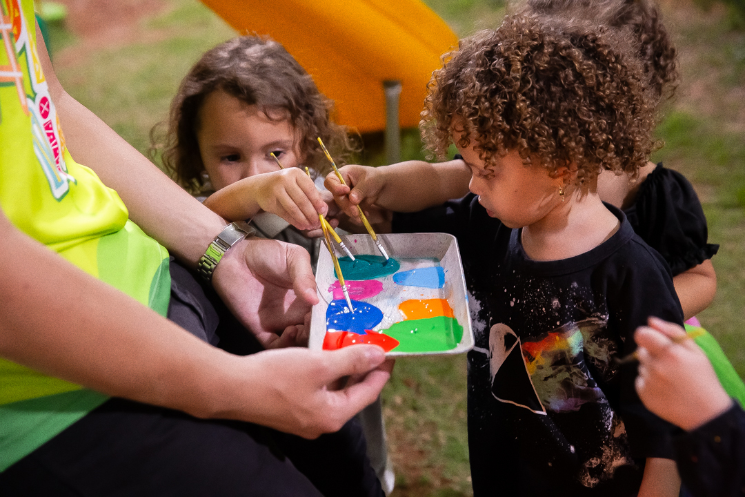 festa de 3 anos, aniversário 3 anos, cobertura fotográfica de festa infantil em BH, fotografia de aniversário infantil, fotógrafo de festas infantis em Belo Horizonte, 3 anos, tema bruxinha, festa temática bruxinha, decoração Halloween infantil