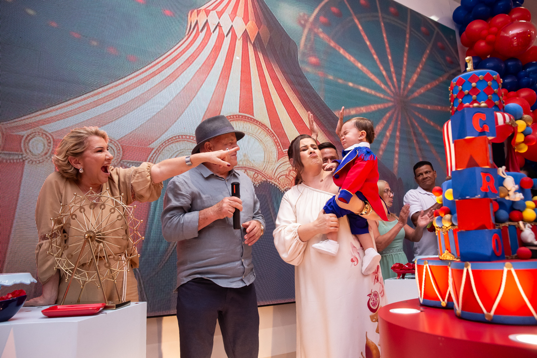 festa de 1 ano aniversário 1 aninho cobertura fotográfica de festa infantil em BH fotografia de aniversário infantil fotógrafo de festas infantis em Belo Horizonte fotos de aniversário 1 anos niver festa tema circo