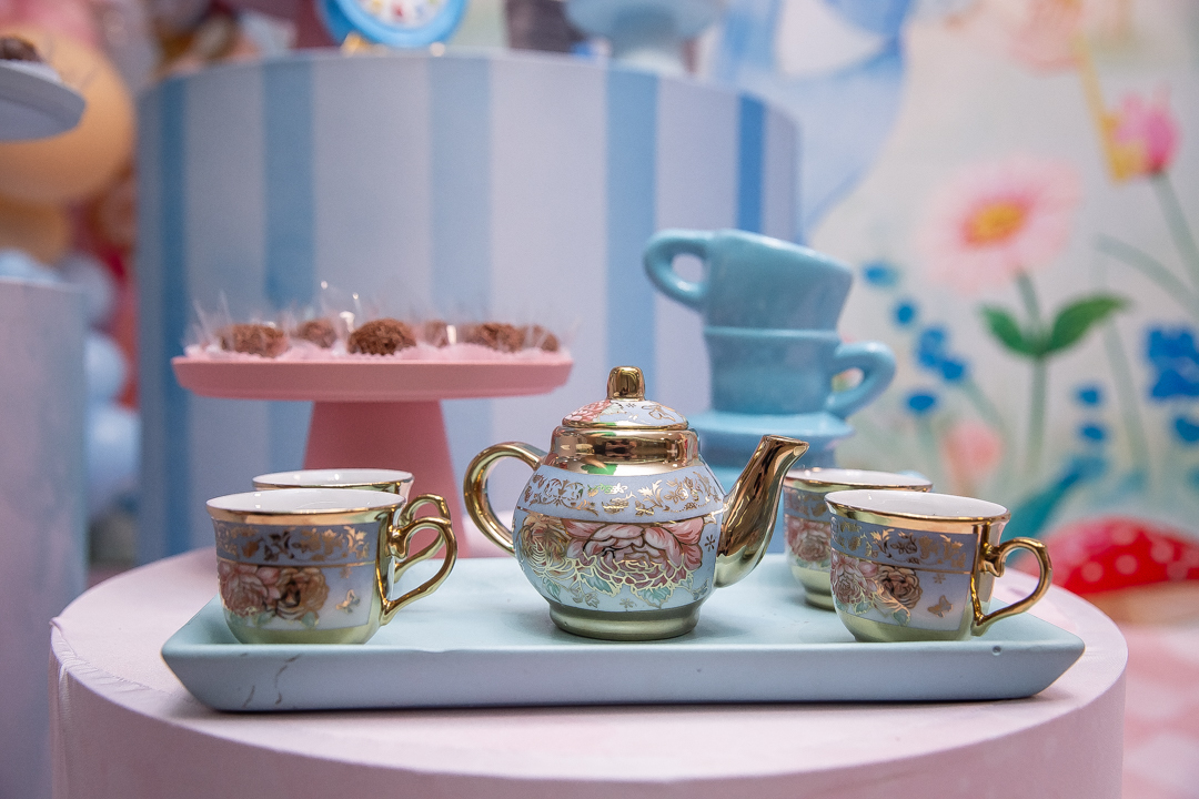 festa de 2 anos aniversário 2 aninhos cobertura fotográfica de festa infantil em BH fotografia de aniversário infantil fotógrafo de festas infantis em Belo Horizonte fotos de aniversário 2 anos niver tema alice no pais das maravilhas buffet faz de conta