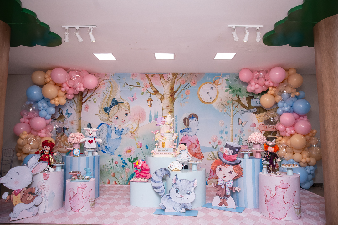 festa de 2 anos aniversário 2 aninhos cobertura fotográfica de festa infantil em BH fotografia de aniversário infantil fotógrafo de festas infantis em Belo Horizonte fotos de aniversário 2 anos niver tema alice no pais das maravilhas buffet faz de conta