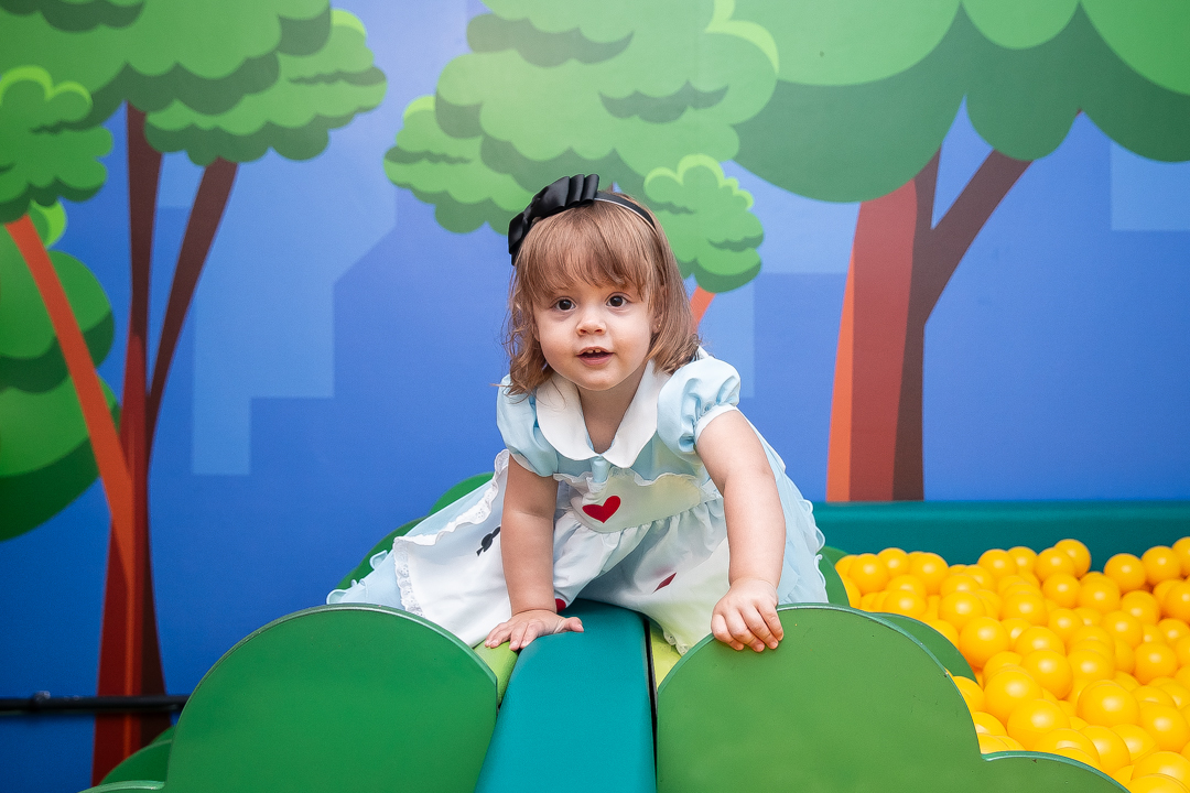 festa de 2 anos aniversário 2 aninhos cobertura fotográfica de festa infantil em BH fotografia de aniversário infantil fotógrafo de festas infantis em Belo Horizonte fotos de aniversário 2 anos niver tema alice no pais das maravilhas buffet faz de conta