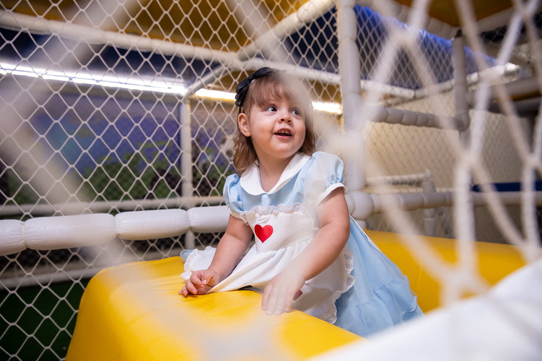 festa de 2 anos aniversário 2 aninhos cobertura fotográfica de festa infantil em BH fotografia de aniversário infantil fotógrafo de festas infantis em Belo Horizonte fotos de aniversário 2 anos niver tema alice no pais das maravilhas buffet faz de conta