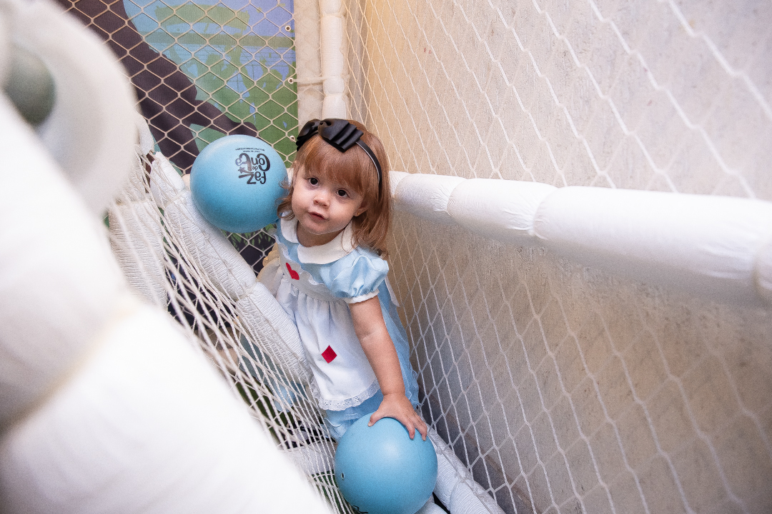festa de 2 anos aniversário 2 aninhos cobertura fotográfica de festa infantil em BH fotografia de aniversário infantil fotógrafo de festas infantis em Belo Horizonte fotos de aniversário 2 anos niver tema alice no pais das maravilhas buffet faz de conta