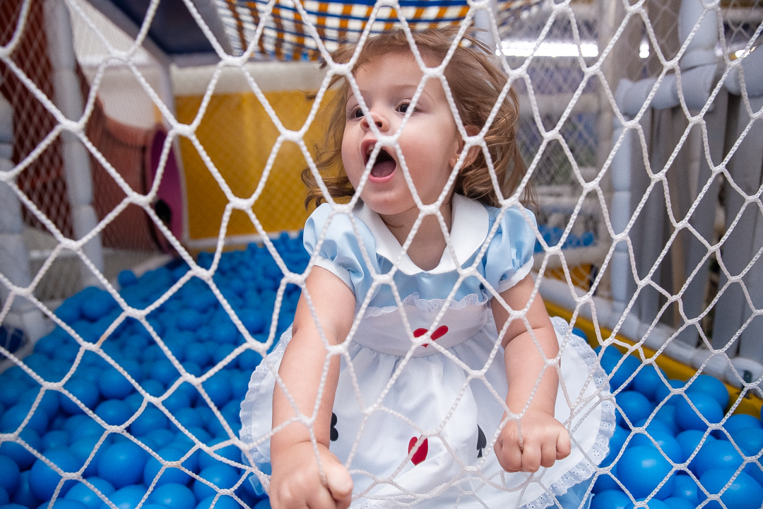 festa de 2 anos aniversário 2 aninhos cobertura fotográfica de festa infantil em BH fotografia de aniversário infantil fotógrafo de festas infantis em Belo Horizonte fotos de aniversário 2 anos niver tema alice no pais das maravilhas buffet faz de conta