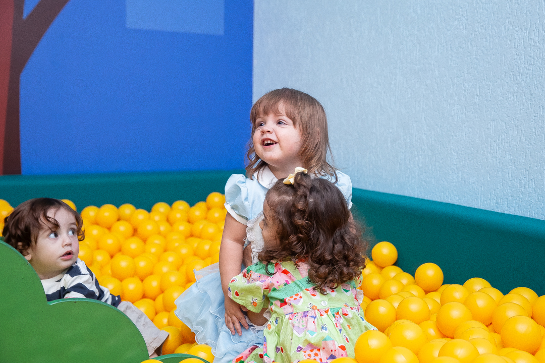 festa de 2 anos aniversário 2 aninhos cobertura fotográfica de festa infantil em BH fotografia de aniversário infantil fotógrafo de festas infantis em Belo Horizonte fotos de aniversário 2 anos niver tema alice no pais das maravilhas buffet faz de conta