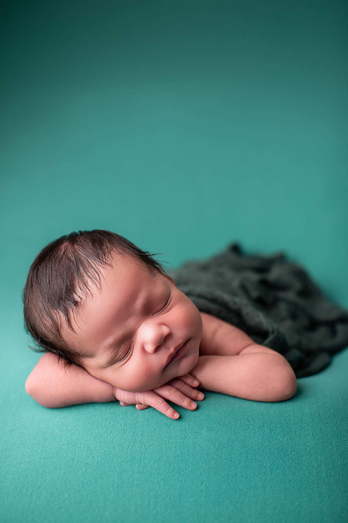 ensaio newborn verde atemporal clean foto de bebe