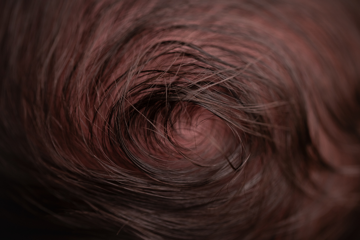 ensaio newborn foto de bebe cabelo redemoinho cocoroco