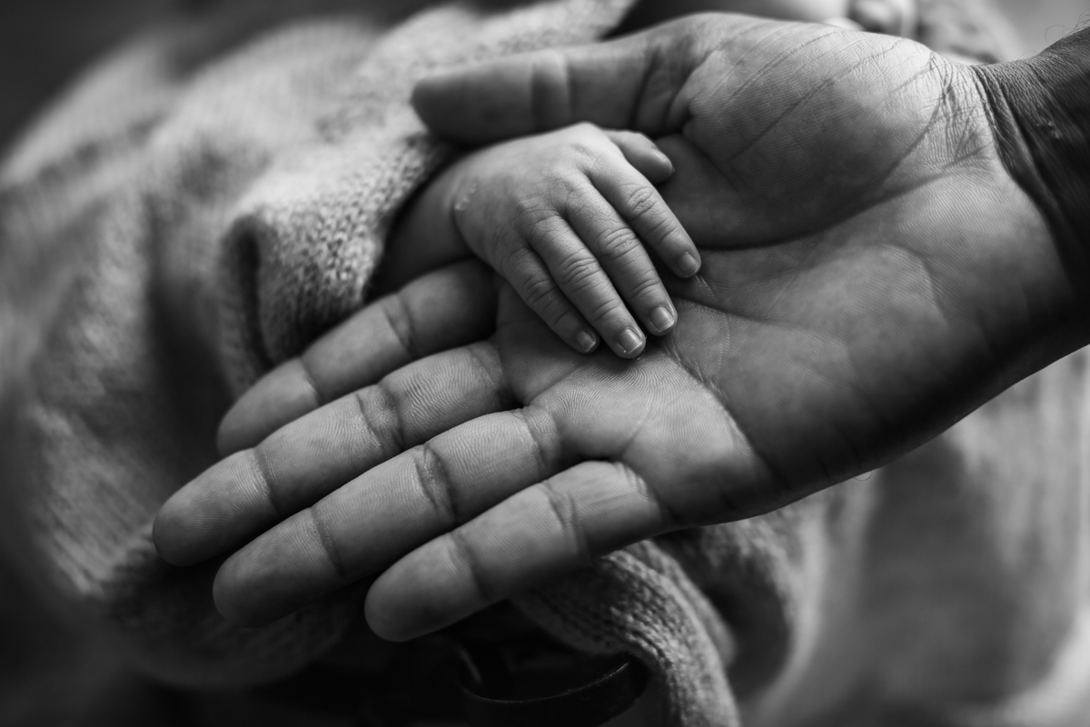 ensaio newborn foto de bebe detalhes maos