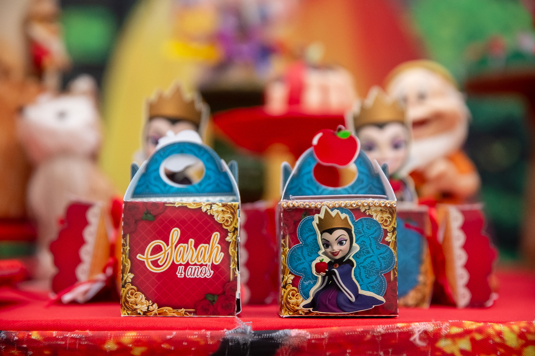 festa de 4 anos aniversário 4 aninhos cobertura fotográfica de festa infantil em BH fotografia de aniversário infantil fotógrafo de festas infantis em Belo Horizonte fotos de aniversário 4 anos niver tema malévola branca de neve