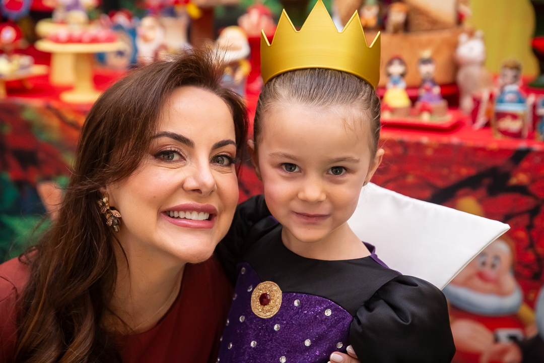 festa de 4 anos aniversário 4 aninhos cobertura fotográfica de festa infantil em BH fotografia de aniversário infantil fotógrafo de festas infantis em Belo Horizonte fotos de aniversário 4 anos niver tema malévola branca de neve
