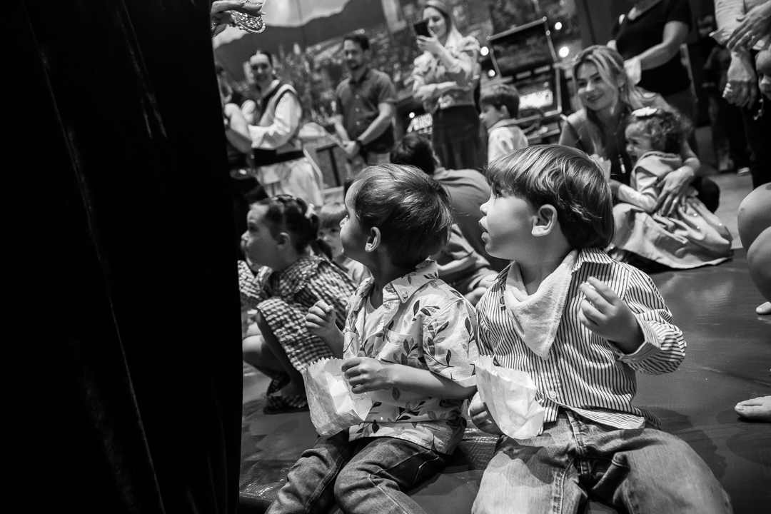 festa de 4 anos aniversário 4 aninhos cobertura fotográfica de festa infantil em BH fotografia de aniversário infantil fotógrafo de festas infantis em Belo Horizonte fotos de aniversário 4 anos niver tema malévola branca de neve