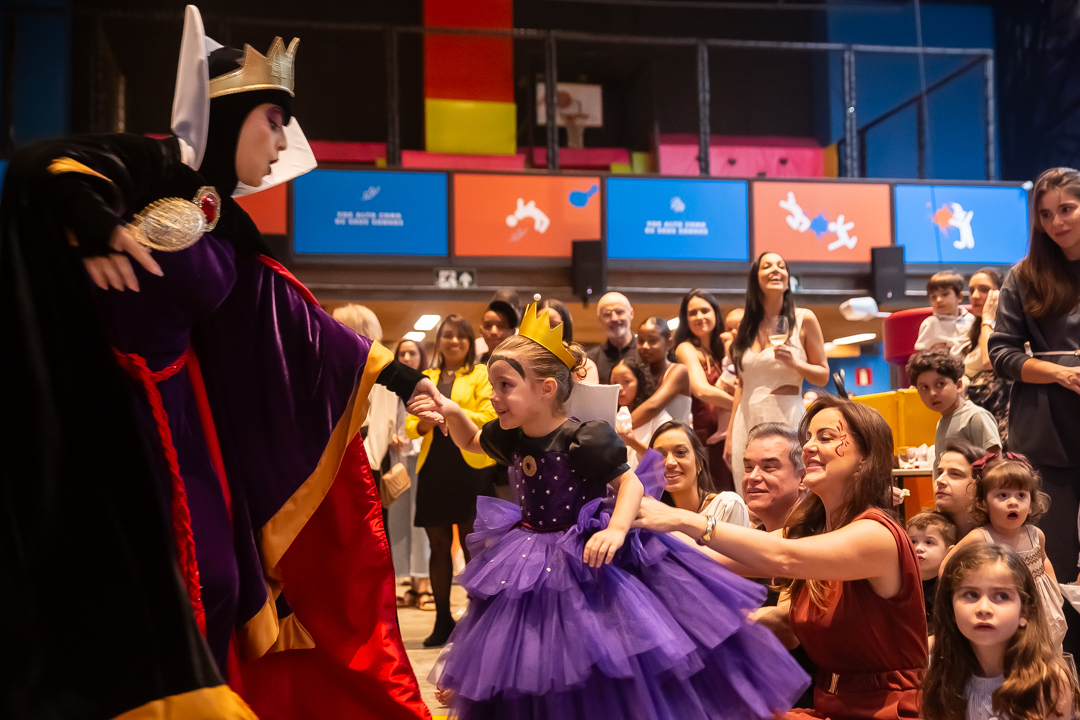 festa de 4 anos aniversário 4 aninhos cobertura fotográfica de festa infantil em BH fotografia de aniversário infantil fotógrafo de festas infantis em Belo Horizonte fotos de aniversário 4 anos niver tema malévola branca de neve