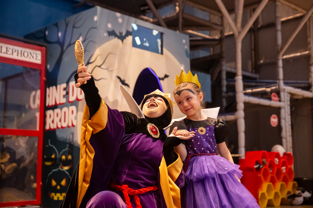 festa de 4 anos aniversário 4 aninhos cobertura fotográfica de festa infantil em BH fotografia de aniversário infantil fotógrafo de festas infantis em Belo Horizonte fotos de aniversário 4 anos niver tema malévola branca de neve