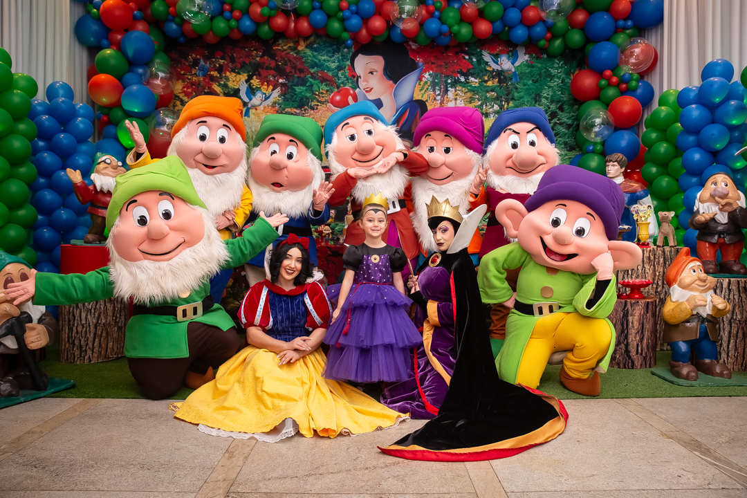festa de 4 anos aniversário 4 aninhos cobertura fotográfica de festa infantil em BH fotografia de aniversário infantil fotógrafo de festas infantis em Belo Horizonte fotos de aniversário 4 anos niver tema malévola branca de neve