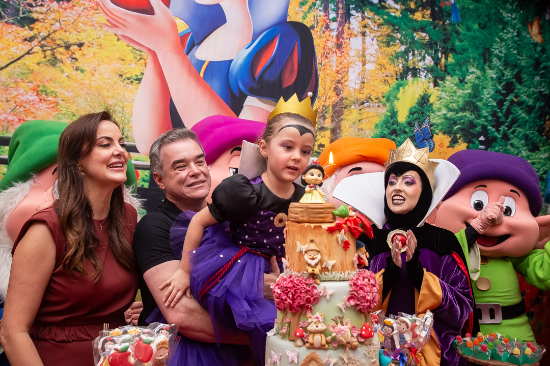 festa de 4 anos aniversário 4 aninhos cobertura fotográfica de festa infantil em BH fotografia de aniversário infantil fotógrafo de festas infantis em Belo Horizonte fotos de aniversário 4 anos niver tema malévola branca de neve