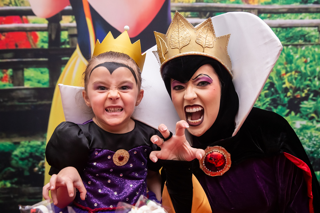 festa de 4 anos aniversário 4 aninhos cobertura fotográfica de festa infantil em BH fotografia de aniversário infantil fotógrafo de festas infantis em Belo Horizonte fotos de aniversário 4 anos niver tema malévola branca de neve