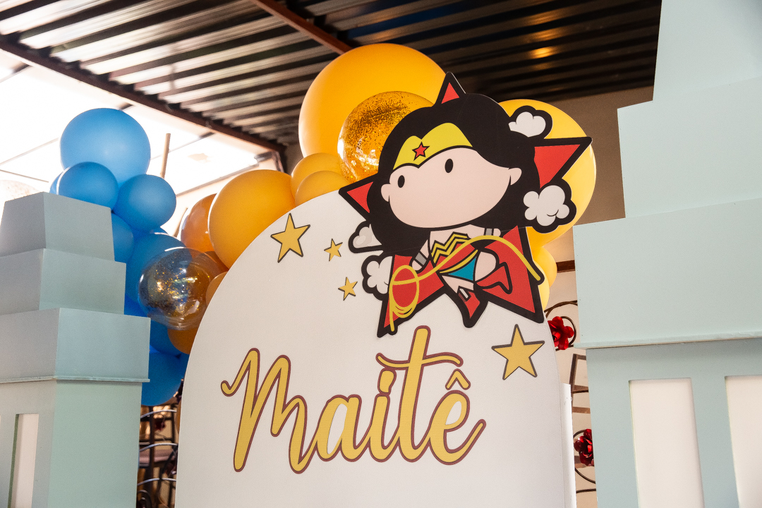 fotógrafo de festa infantil em Belo Horizonte, aniversário infantil 3 anos, festa infantil Mulher Maravilha, fotografia de aniversário infantil, festa infantil ao ar livre, aniversário infantil em Belo Horizonte