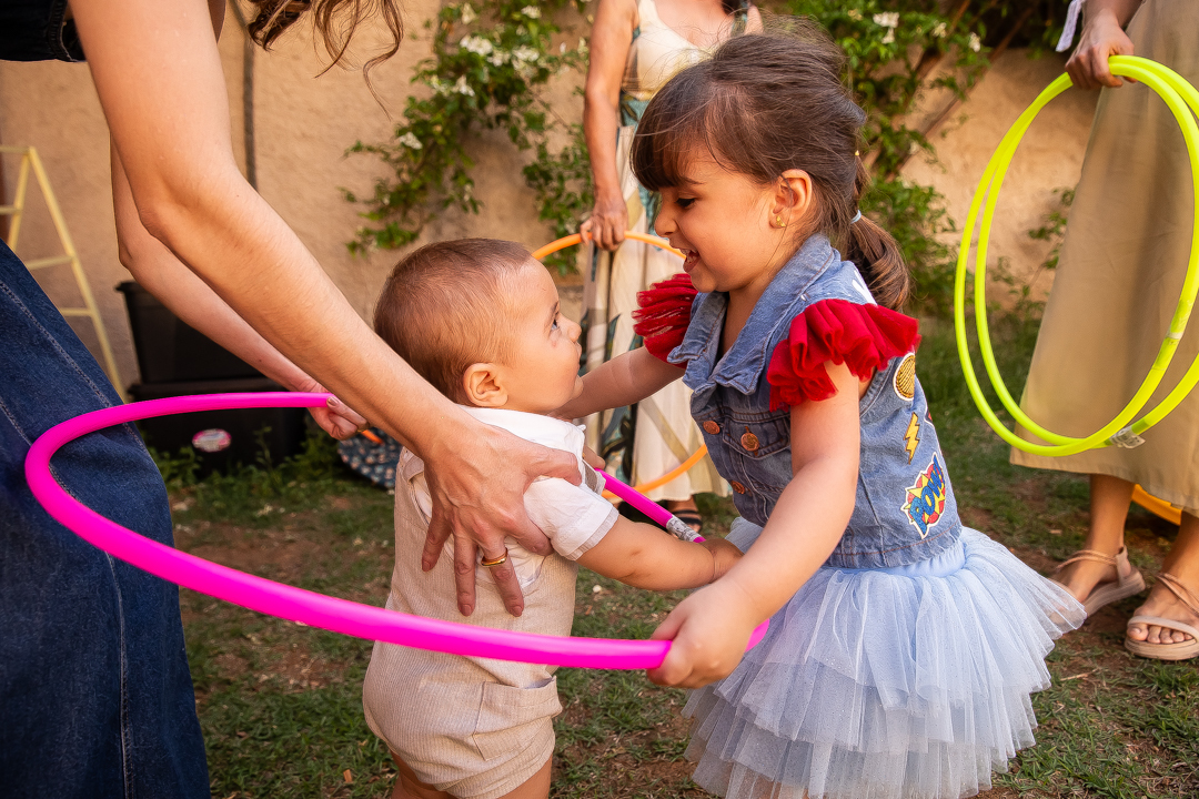 fotógrafo de festa infantil em Belo Horizonte, aniversário infantil 3 anos, festa infantil Mulher Maravilha, fotografia de aniversário infantil, festa infantil ao ar livre, aniversário infantil em Belo Horizonte