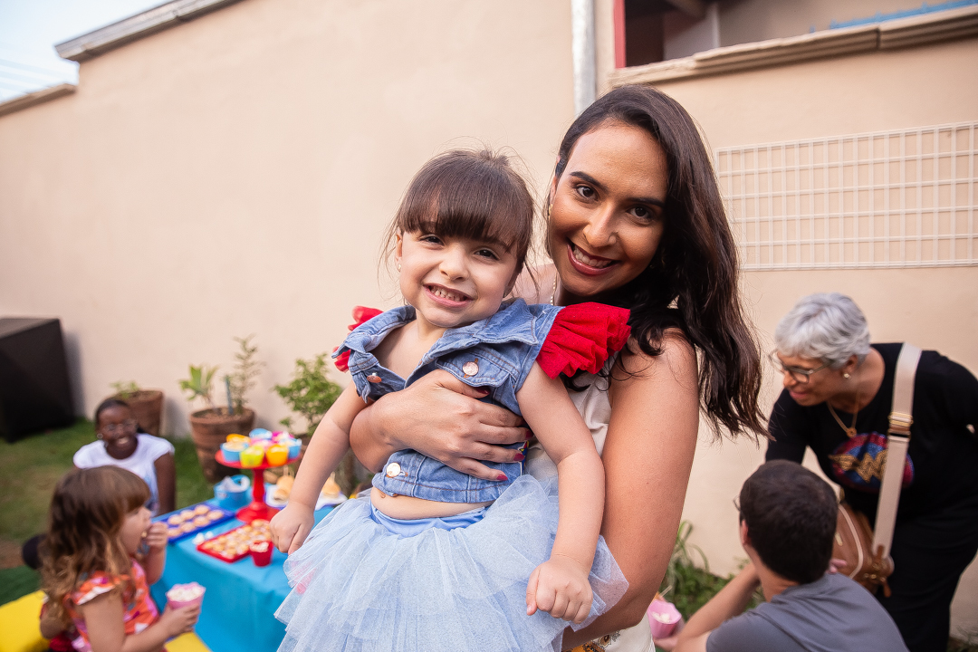 fotógrafo de festa infantil em Belo Horizonte, aniversário infantil 3 anos, festa infantil Mulher Maravilha, fotografia de aniversário infantil, festa infantil ao ar livre, aniversário infantil em Belo Horizonte