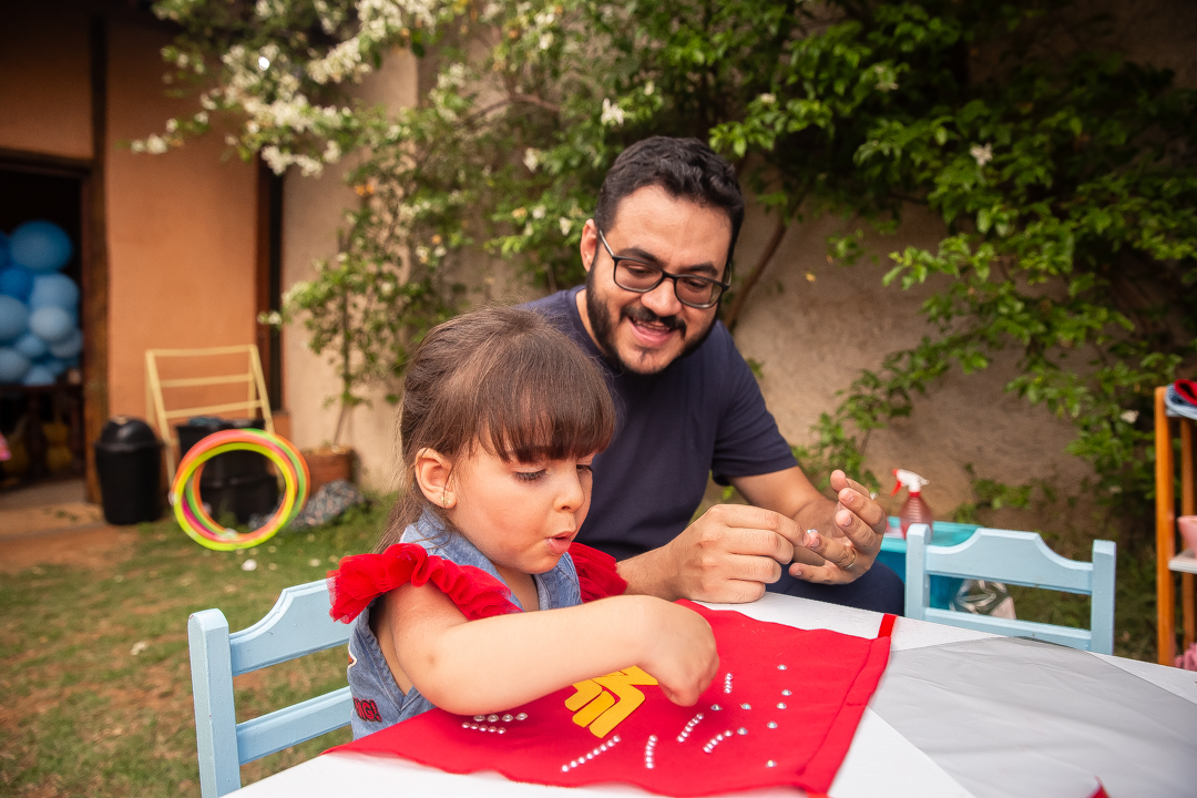 fotógrafo de festa infantil em Belo Horizonte, aniversário infantil 3 anos, festa infantil Mulher Maravilha, fotografia de aniversário infantil, festa infantil ao ar livre, aniversário infantil em Belo Horizonte