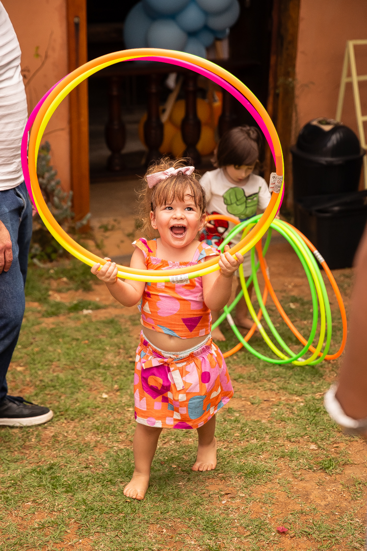 fotógrafo de festa infantil em Belo Horizonte, aniversário infantil 3 anos, festa infantil Mulher Maravilha, fotografia de aniversário infantil, festa infantil ao ar livre, aniversário infantil em Belo Horizonte