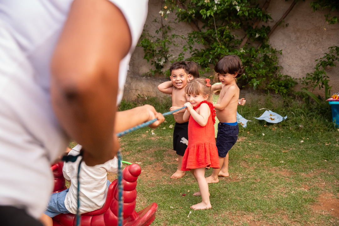fotógrafo de festa infantil em Belo Horizonte, aniversário infantil 3 anos, festa infantil Mulher Maravilha, fotografia de aniversário infantil, festa infantil ao ar livre, aniversário infantil em Belo Horizonte