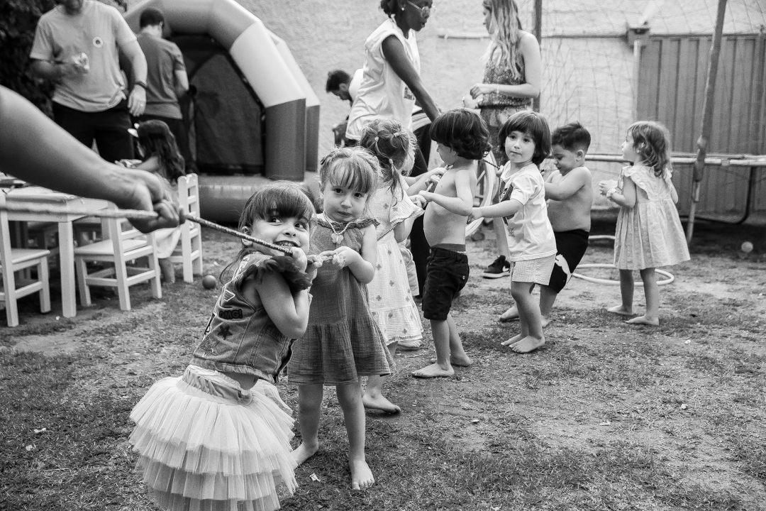 fotógrafo de festa infantil em Belo Horizonte, aniversário infantil 3 anos, festa infantil Mulher Maravilha, fotografia de aniversário infantil, festa infantil ao ar livre, aniversário infantil em Belo Horizonte