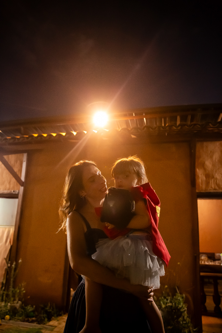 fotógrafo de festa infantil em Belo Horizonte, aniversário infantil 3 anos, festa infantil Mulher Maravilha, fotografia de aniversário infantil, festa infantil ao ar livre, aniversário infantil em Belo Horizonte