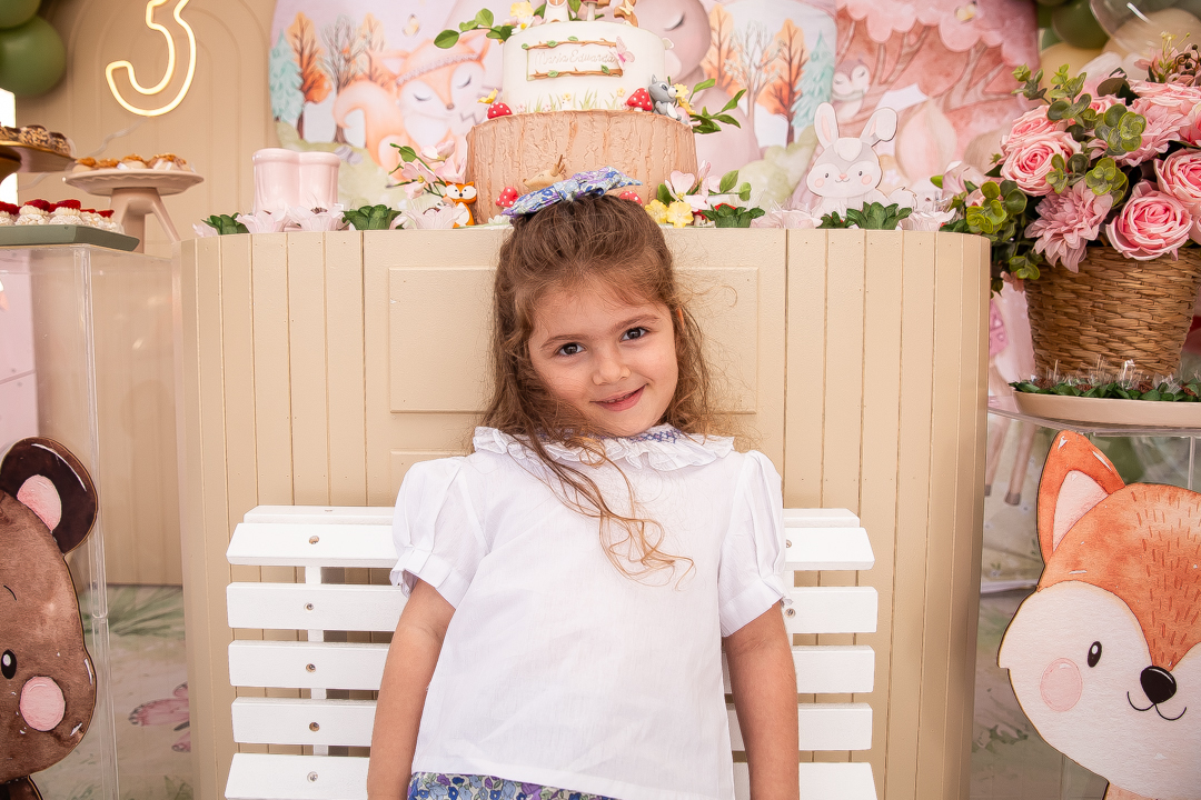 Aniversário infantil de 3 anos, festa Bosque Encantado, decoração Bosque Encantado, fotografia de aniversário infantil, cobertura fotográfica infantil, fotógrafo de festa infantil em Belo Horizonte, fotografia infantil BH, festa infantil temática
