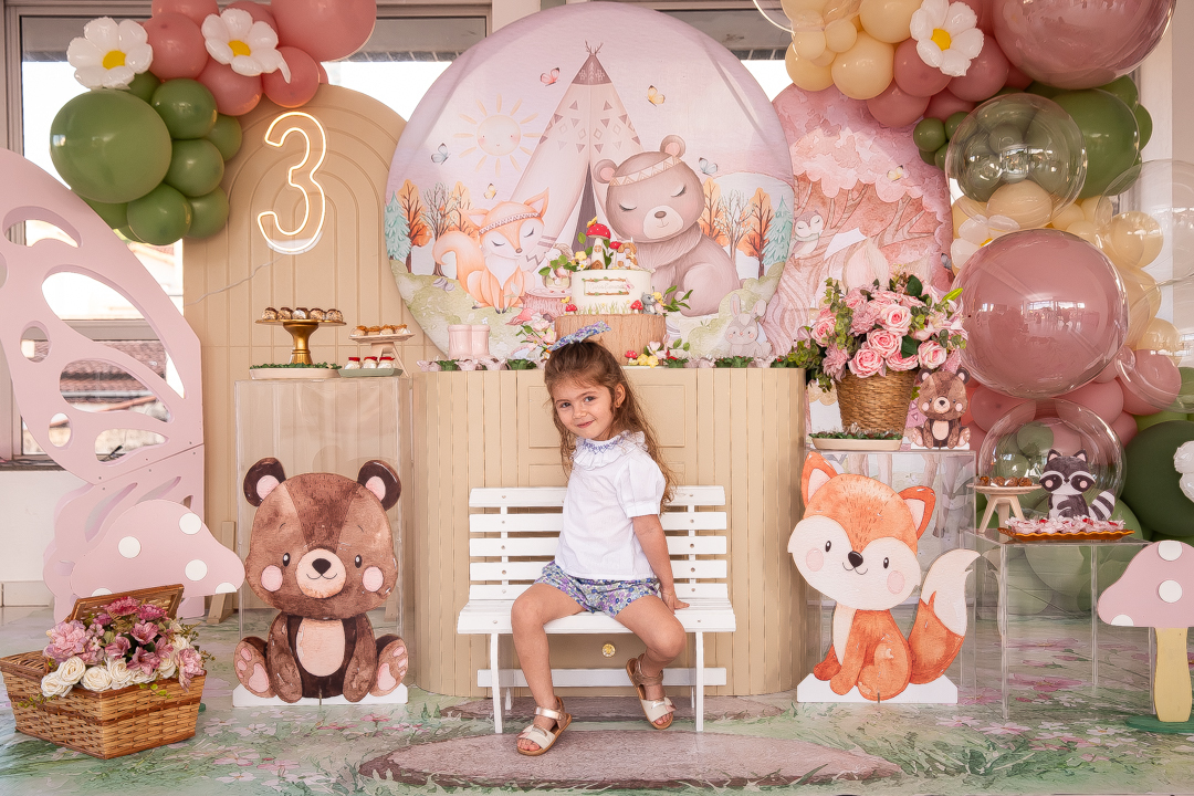 Aniversário infantil de 3 anos, festa Bosque Encantado, decoração Bosque Encantado, fotografia de aniversário infantil, cobertura fotográfica infantil, fotógrafo de festa infantil em Belo Horizonte, fotografia infantil BH, festa infantil temática