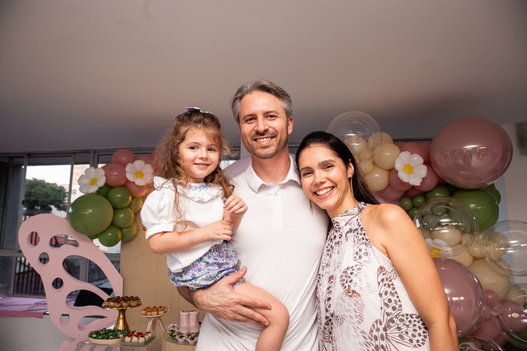 Aniversário infantil de 3 anos, festa Bosque Encantado, decoração Bosque Encantado, fotografia de aniversário infantil, cobertura fotográfica infantil, fotógrafo de festa infantil em Belo Horizonte, fotografia infantil BH, festa infantil temática
